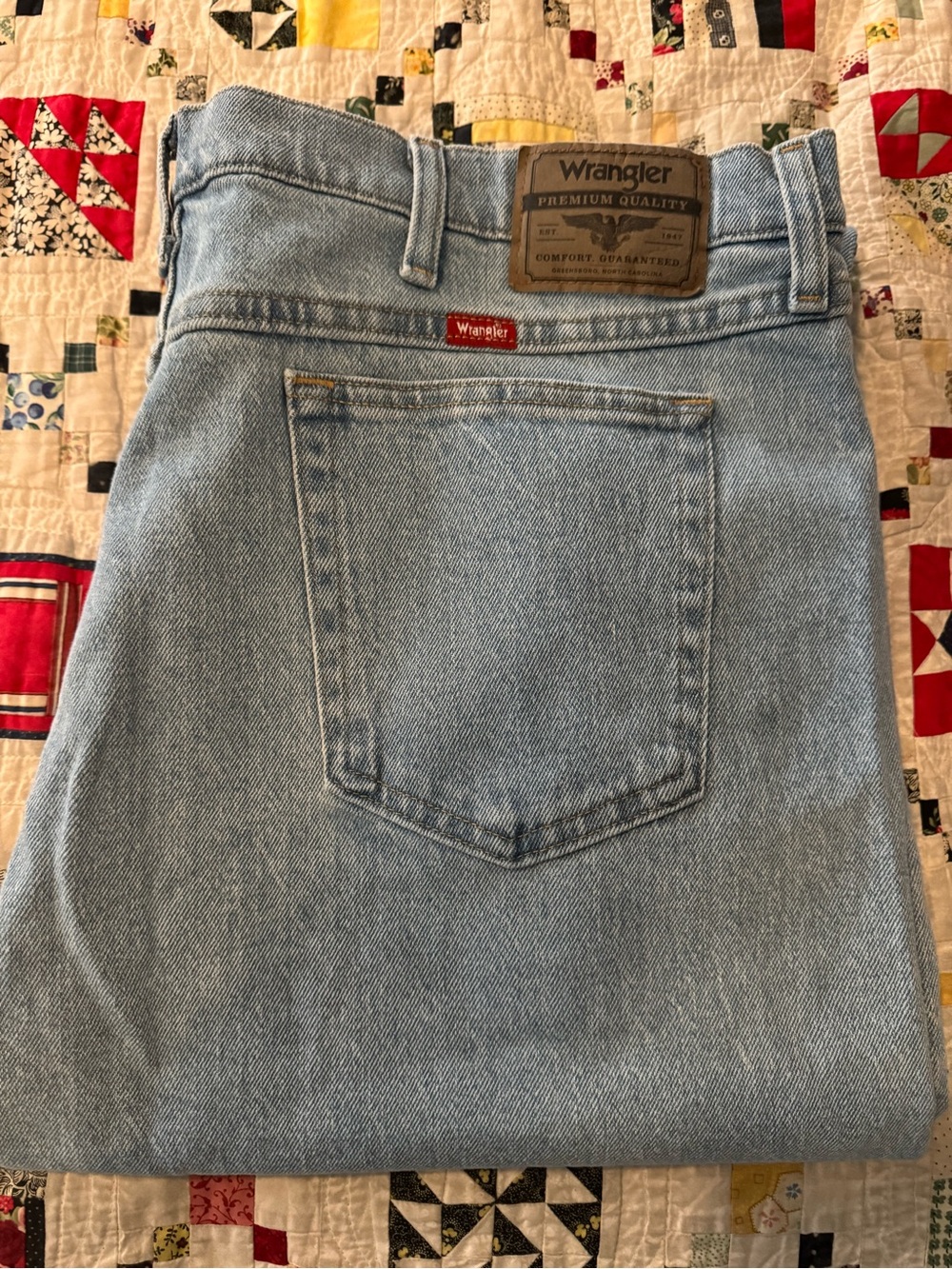 Wrangler Light Blue Relaxed Fit Men's Jeans